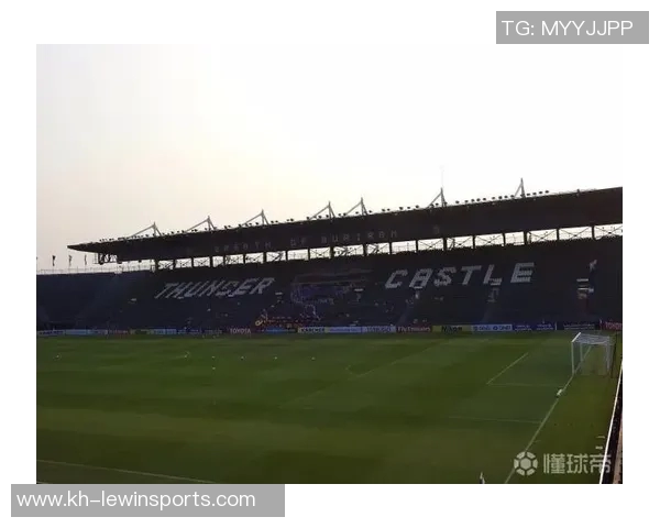 体育实时数据成都足球队包夹战术解析及其在比赛中的应用探讨 体育实时数据成都足球队包夹战术解析及其在比赛中的应用探讨